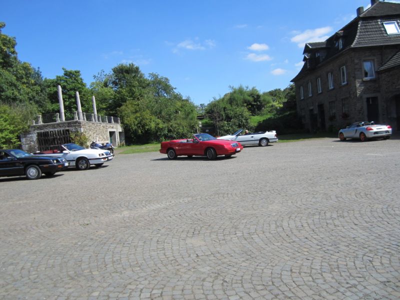 Aufstellen im Hof
NRW-Stammtisch August 2012
Ausfahrt durch das Angerland & Ruhrtal

