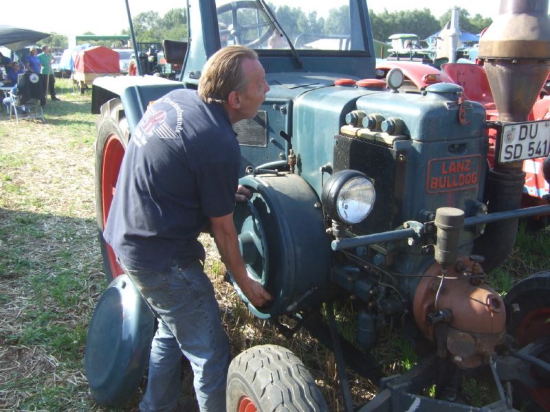 Anwerfen
NRW-Stammtisch August 2012
Ausfahrt durch das Angerland & Ruhrtal
