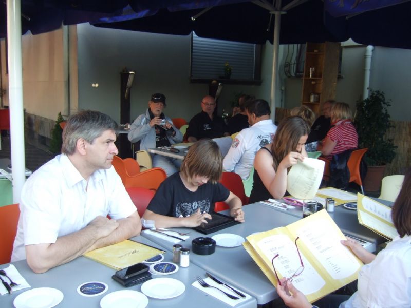 Gibt's dann lecker Nudeln und Pizza
NRW-Stammtisch August 2012
Ausfahrt durch das Angerland & Ruhrtal
