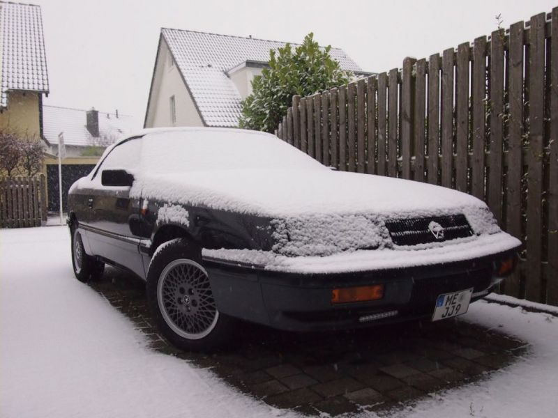 Erster Schnee 12/2012
Ich hÃ¤tte die Winterreifen wohl besser was frÃ¼her aufziehen sollen...
