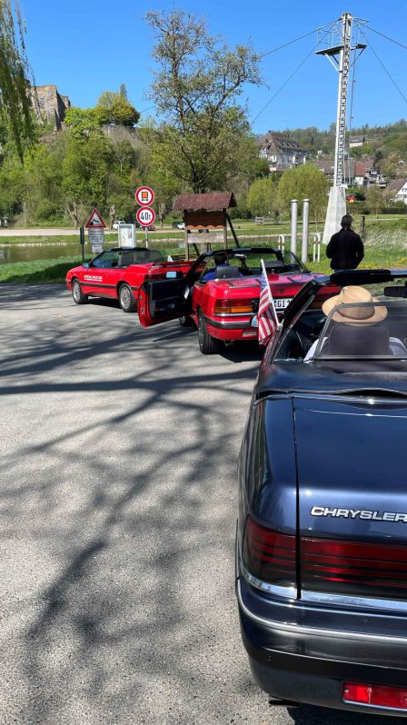 Warten auf die Gierseilfähre bei Polle
Weser-Bergland Tour 25. April 2026
Bodenwerder - Rühler Schweiz - Burgruine Polle - Schloss Hämelschenburg
Schlüsselwörter: Saisoneröffnung;2026;Weser-Bergland;Tour;Hannover