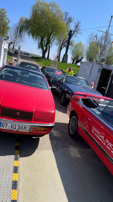 Auf der Gierseilfähre bei Polle
Weser-Bergland Tour 25. April 2026
Bodenwerder - Rühler Schweiz - Burgruine Polle - Schloss Hämelschenburg
Schlüsselwörter: Saisoneröffnung;2026;Weser-Bergland;Tour;Hannover