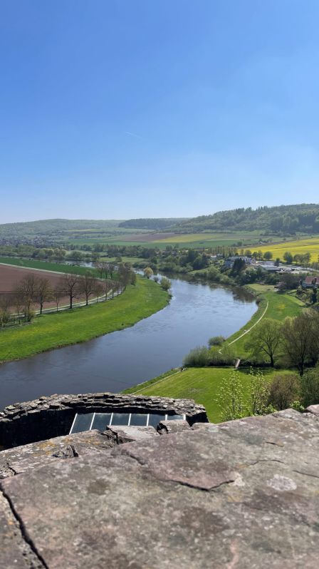 Besichtigung der Burgruine in Polle
Weser-Bergland Tour 25. April 2026
Bodenwerder - Rühler Schweiz - Burgruine Polle - Schloss Hämelschenburg
Schlüsselwörter: Saisoneröffnung;2026;Weser-Bergland;Tour;Hannover