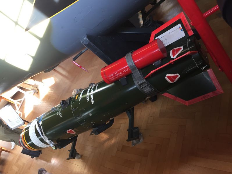 Royal Air Force Museum Laarbruch Weeze
Eine Atombombe...
Schlüsselwörter: Saisonabschluss;2019