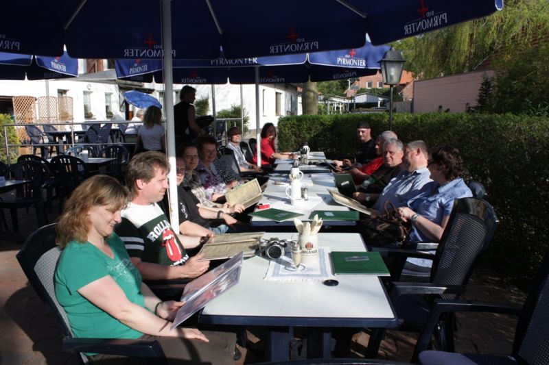 SaisonerÃ¶ffnung 2012 bei Hannover
Abendliche Runde im Restaurant
