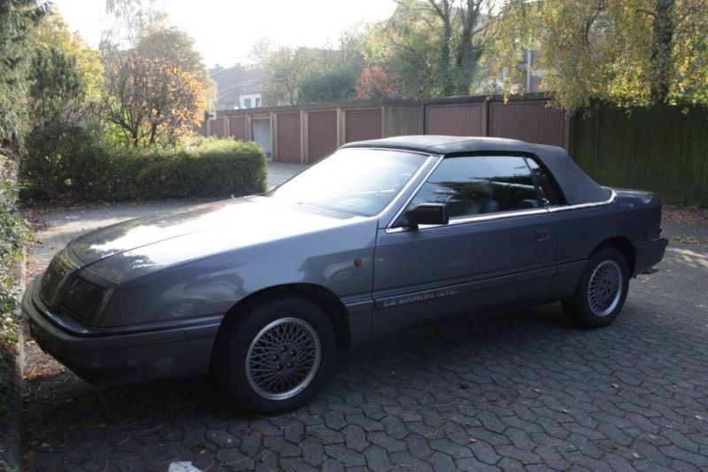 Dieser Baron 3.0l Bj.'91... 
... sollte in LiebhaberhÃ¤nde kommen, und deshalb habe ich nun zwei Barone. ;)
