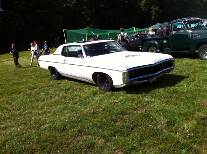 US-Cars und Oldtimer-Treffen in Bredeneek 09.08 2015
