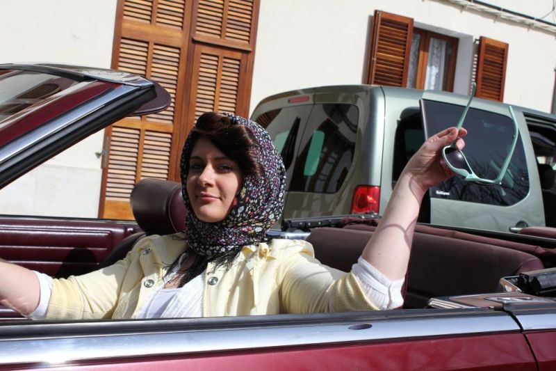 Grace-Kelly
der Baron steht ihr doch ausgesprochen gut ;)
