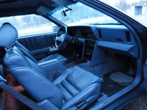 innen wie neu... bis auf Klebereste einer Christopherus-Plakette am Traveler ;)
