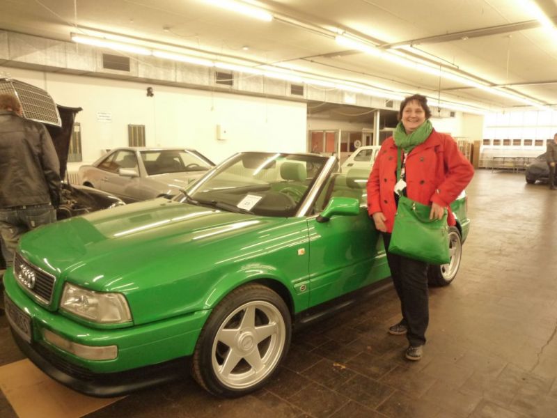 Fremdgehen?
Na na na... meine Holde will doch wohl nicht fremdgehen!!!
