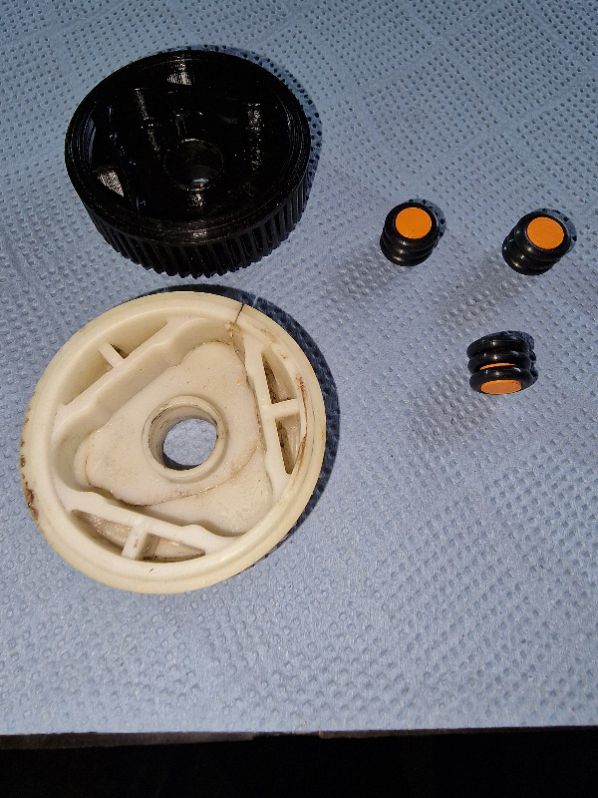 Scheinwerferklappenmotor1
Nachbau von Zahnrad und Röllchen mit 3D Druck
Schlüsselwörter: Röllchen;klappenmotor;Scheinwerfer;Zahnrad