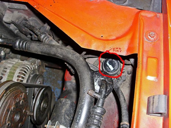 Unterdruckleitung ohne Funktion 2,2 TurboII 130KW
Von hier kommt die Leitung
