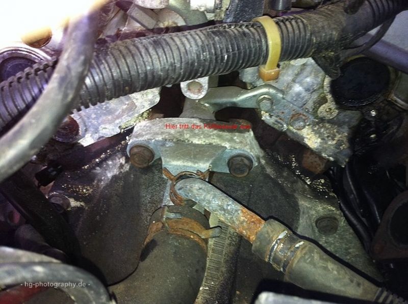 KÃ¼hlwasserproblem I 
hier tritt (trat) das KÃ¼hlwasser massiv aus
Schlüsselwörter: KÃ¼hlwasserverlust