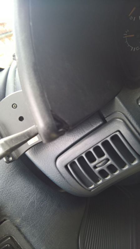 Plastikteil Amaturenbrett unter dem Scheibenwischerschalter und Lichtschalter
Siehe kleinanzeige
Schlüsselwörter: Plastikteil