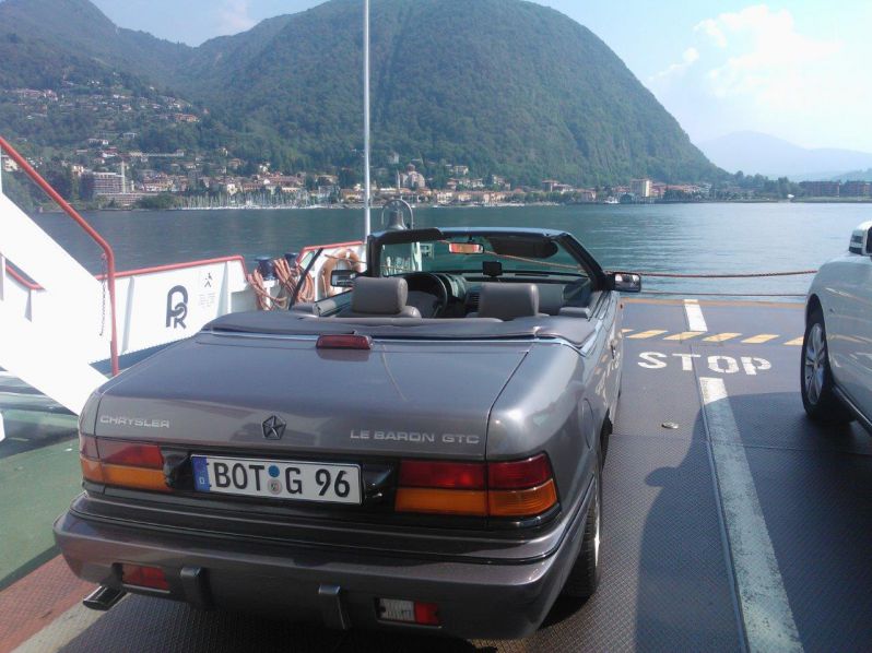 Lago Maggiore September 2012
kann ja viel, der graue Baroni, aber schwimmen isÂ´nicht ! DafÃ¼r hatte die FÃ¤hre ne Bordbar!
