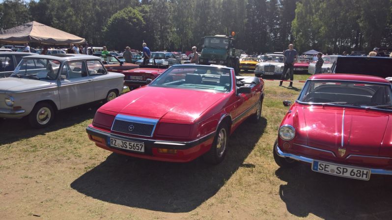 Oldtimer- u US-Car Treffen Traventhal
Hab die LeBaron-Fahne hochgehalten
Schlüsselwörter: Oldtimer;US-Car;Treffen;Traventhal