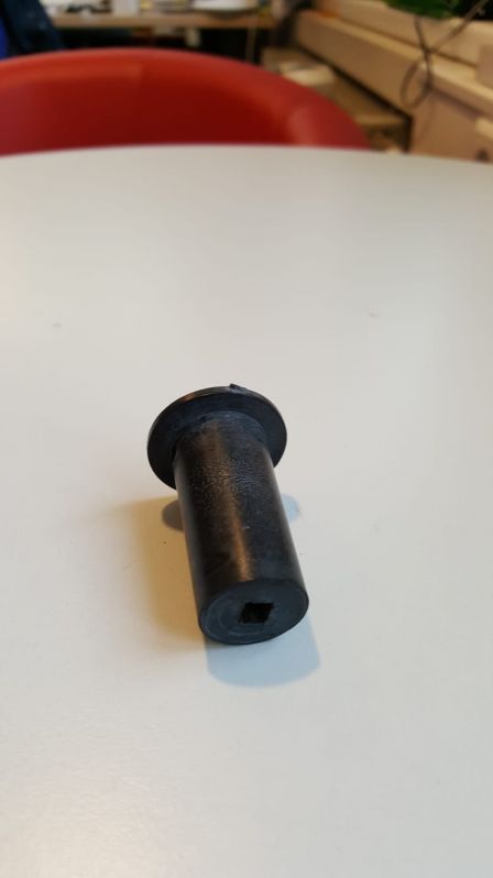 Kunststoffverbinder Klappscheinwerfer 1
