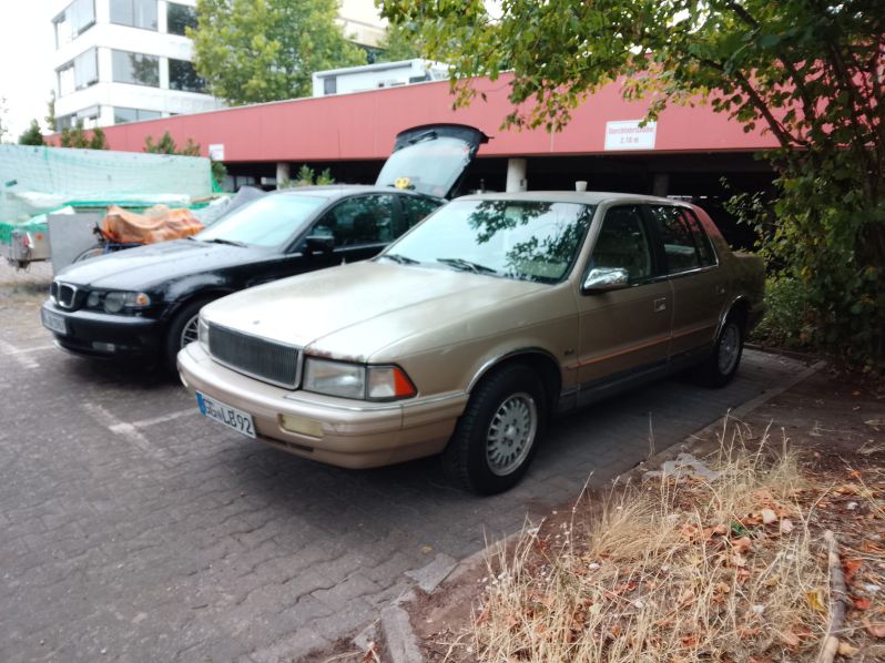 33394
noch im orig.zustand
Schlüsselwörter: LeBaron sedan 3,0,1992
