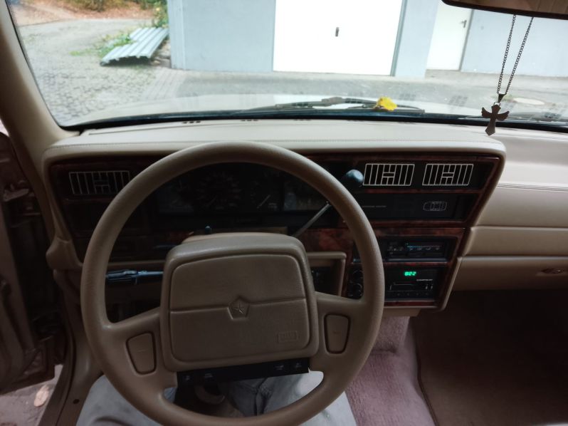 33440
Schlüsselwörter: LeBaron sedan 3,0,1992