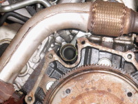 Mitsubishi 6G72 §L V6, Detail Kühlwasserleitung