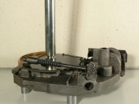 Übersetzung unter dem hinteren Getriebedeckel